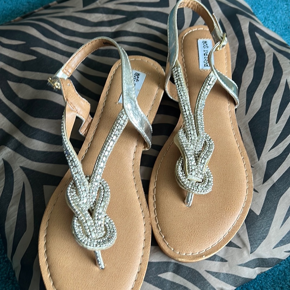 NWOT sparkly silver sandals